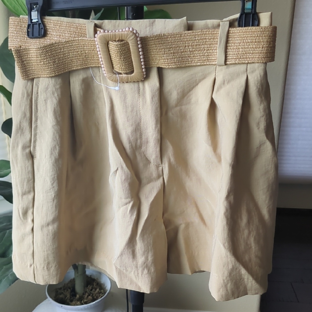 H&M Light Beige High-Waist Paperbag Shorts with Woven Belt